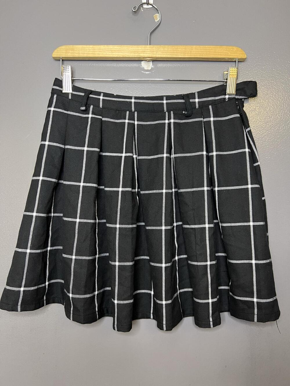 Hot Topic Skirt Womens Medium Black White Plaid Pleated Short Zip Stretch